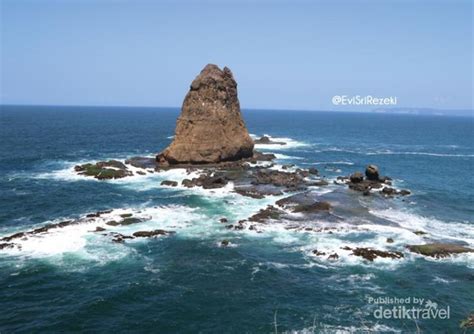 Spot Foto Pantai Papuma Jember Htm Rute Jam Buka