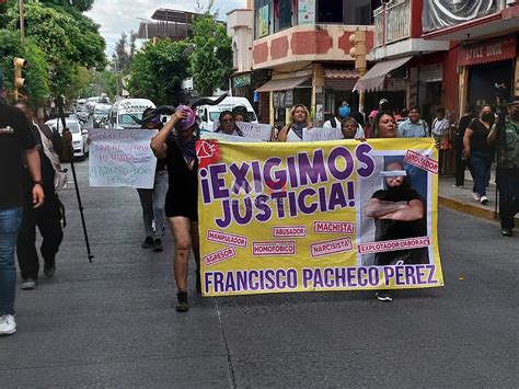 Marchan Ex Empleadas De Cafeter A En Chilpancingo Exigen A La Fge