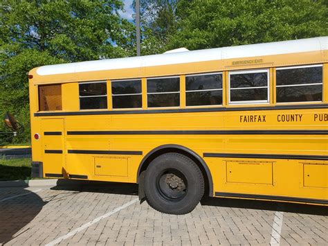 Fairfax County Public Schools 2001 Amtran Re 1563 Flickr