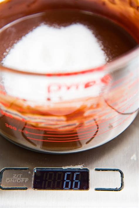 Super Easy Chocolate Molten Cakes With Video The Flavor Bender