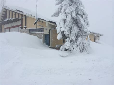 Alpi Sommerse Dalla Neve Metri A Prato Nevoso Foto E Video