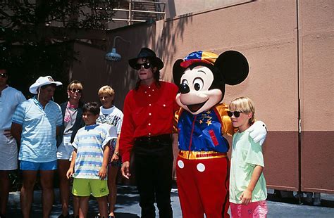 Michael Jackson And Macaulay Culkin Orlando Disney World 1991