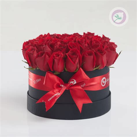 Caja De Lujo Rosas CD018 Floristería Hojas Blancas