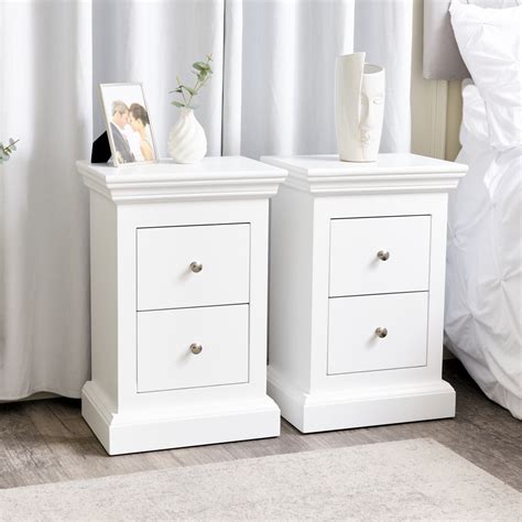 White 5 Drawer Chest of Drawers & Pair of 2 Drawer Bedside Tables ...