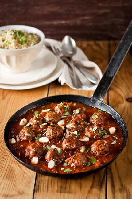 Moroccan Meatballs In Tomato Sauce Moroccan Meatballs Food Moroccan