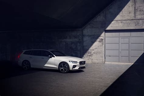 New Volvo V Gets Underwhelming R Design Body Kit Autoevolution