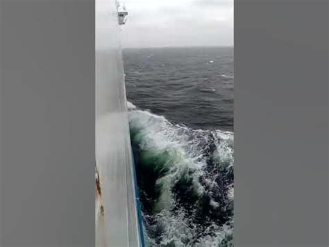 Шторм в Балтийском море. Высота волн 5 метров. - YouTube