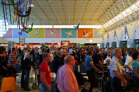 Gran Canaria Airport, Spain - AeroInside