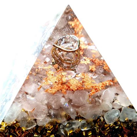 Pyramide Cristal de Roche Quartz rose Amour Bien être Protection