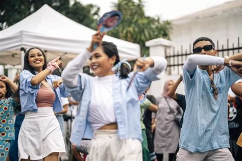 Perempuan Milenial Yogyakarta Prabowo Gibran Gelar Flashmob Goyang