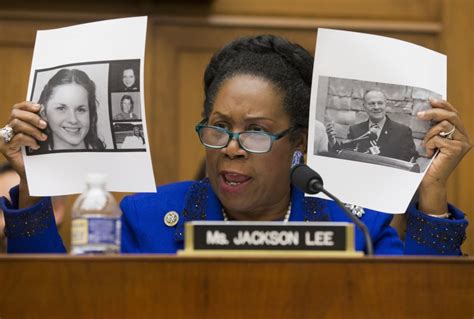 United Airlines Apologizes To Passenger Who Says Rep Sheila Jackson Lee Took Her Seat