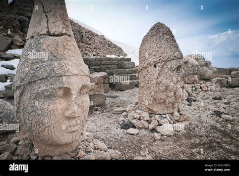 Stone head statues at the royal tomb of Nemrut Dağ Mount Nemrut