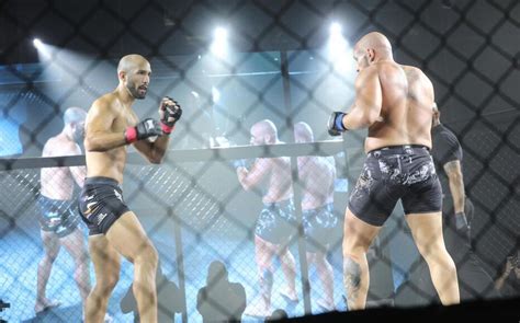 Mma Le Premier Gala En France A Conquis Le Public Le Parisien