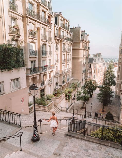 MONTMARTRE PARIS - Explore one of the most beautiful areas in Paris