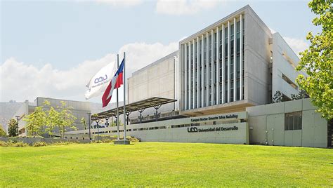 Udd Se Ubica Entre Las Mejores Universidades J Venes Del Mundo Medicina