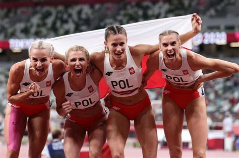 Olimpiada 2020 MEDAL dla POLEK w sztafecie 4x400 Aniołki wywalczyły