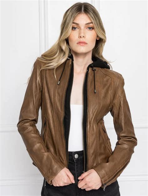 La Marque Collection Women First Street Leather