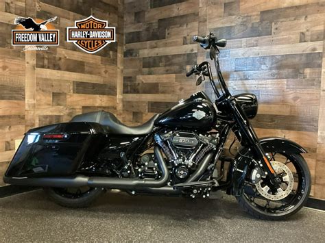 Harley Davidson Road King Special Vivid Black Black Finish W