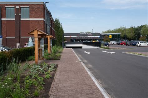 Totale Terreininrichting Nieuwbouw Lidl Bestevaer Huizen