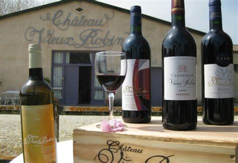 Médoc - Wine Region in Bordeaux, France | Winetourism.com