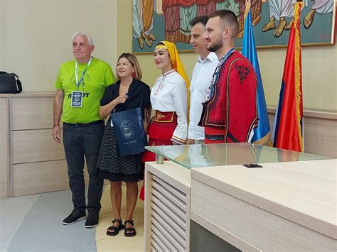 Prijem kod gradonačelnika Pirota za učesnike Međunarodnog folklornog