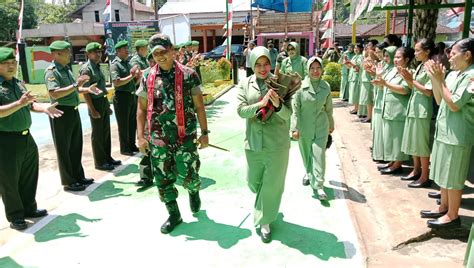 Dandim Landak Didampingin Ketua Persit Kck Cab Lvii Kunker Ke