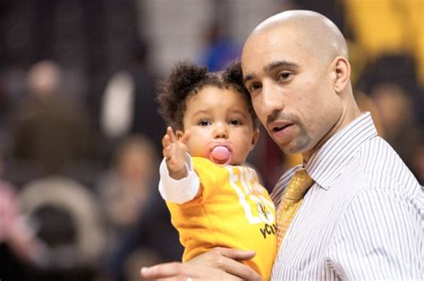 Shaka Smart to stay at VCU, contract extended to 2023