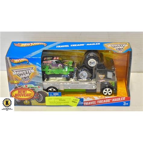 NEW HOT WHEELS MONSTER JAM GRAVE DIGGER