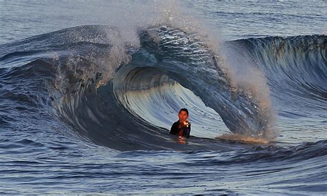 Tsunami waves — well, ripples — strike Southern California - LA Times