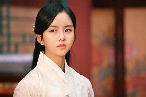 Kim So Hyun Aktris Cantik Korea Selatan Yang Parasnya Bikin Meleleh