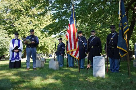 Unmarked graves of two Milwaukee Civil War veterans get headstones ...