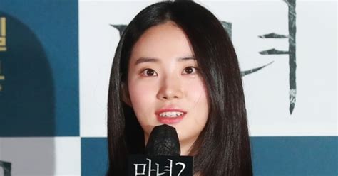 마녀2 신시아 김다미와 비교 부담책임감 가지고 연기