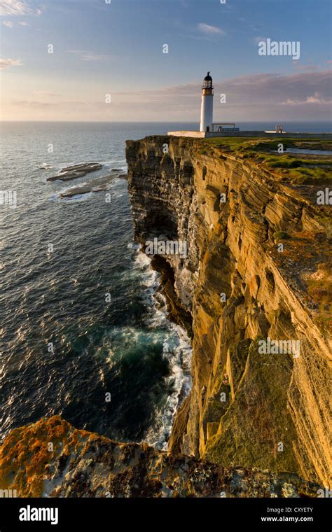 Noup Head Lighthouse Isle Of Westray Stock Photo Alamy