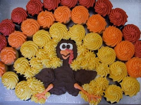 Pull Apart Cupcake Turkey Cake For Thanksgiving With Images Turkey Cupcakes Cake