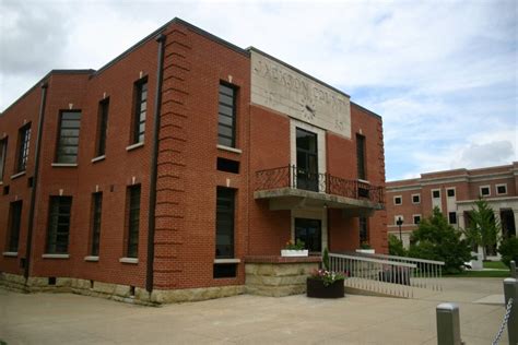 Jackson County Courthouse Mckee Ky The Kaintuckeean