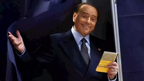 Murió Silvio Berlusconi el polémico magnate mediático que fue tres