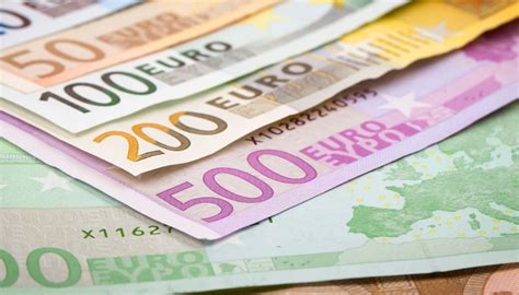 Cambio Euro Dollaro A Quota Il Top Da Agosto Chi Ci Guadagna