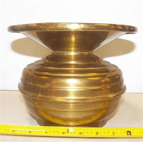 Brass spittoon with Ripples Vintage Antique Cuspidor Ripple Bottomed approx 6 3/4" tall x 9" across