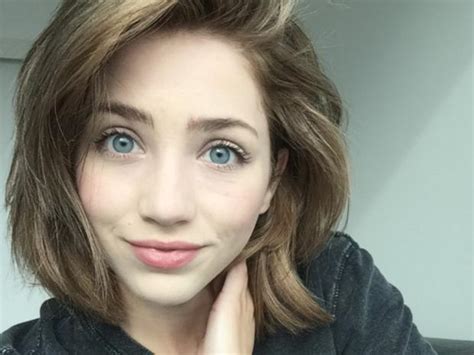 Emily Rudd Conoce A La Actriz Que Interpreta A Nami En El Live Action