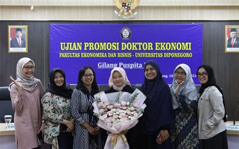 Gilang Puspita Rini Lulusan Ke 475 Program Doktor Ilmu Ekonomi