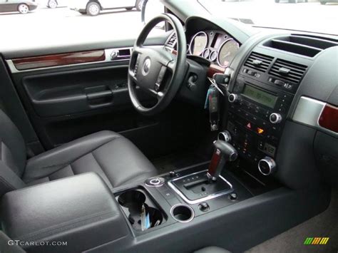 Anthracite Interior Volkswagen Touareg V Photo