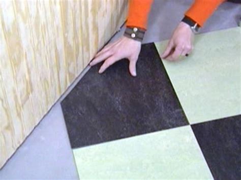 How to Install Linoleum Flooring | how-tos | DIY