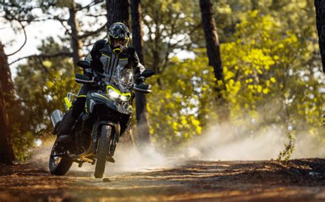 Benelli Trk 702x Hacia Nuevos Horizontes Video