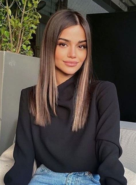 Straight Brunette Hair Straight Hair Cuts Haircuts Straight Hair Short Hair For Chubby Faces