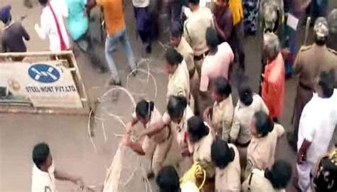 రణరగ గగవర పరట వదద ఉదరకతత Tension at Gangavaram port