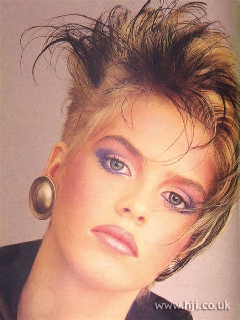 Pin By Zig Zag On Cute Short Hairstyles 80s Hair Cute Hairstyles