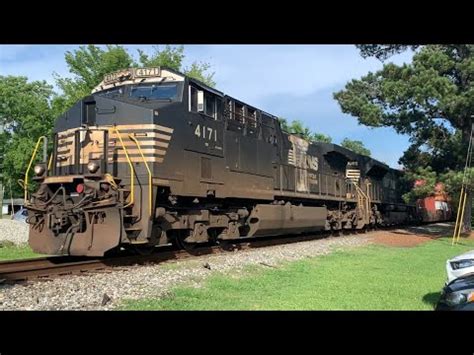 Ns Stack Train D Flies Through Summerville Sc With Ns Leader