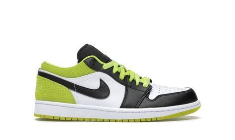 Кроссовки Nike Air Jordan 1 Low черно-белые с салатовым купить