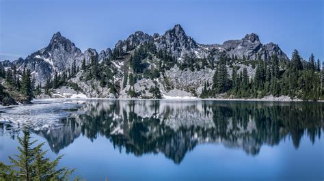 Gem Lake Wright Mountain Hike Alpine Lakes Wilderness Hiking In