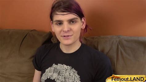 Amateur trampa digitación culo durante acción en solitario xHamster